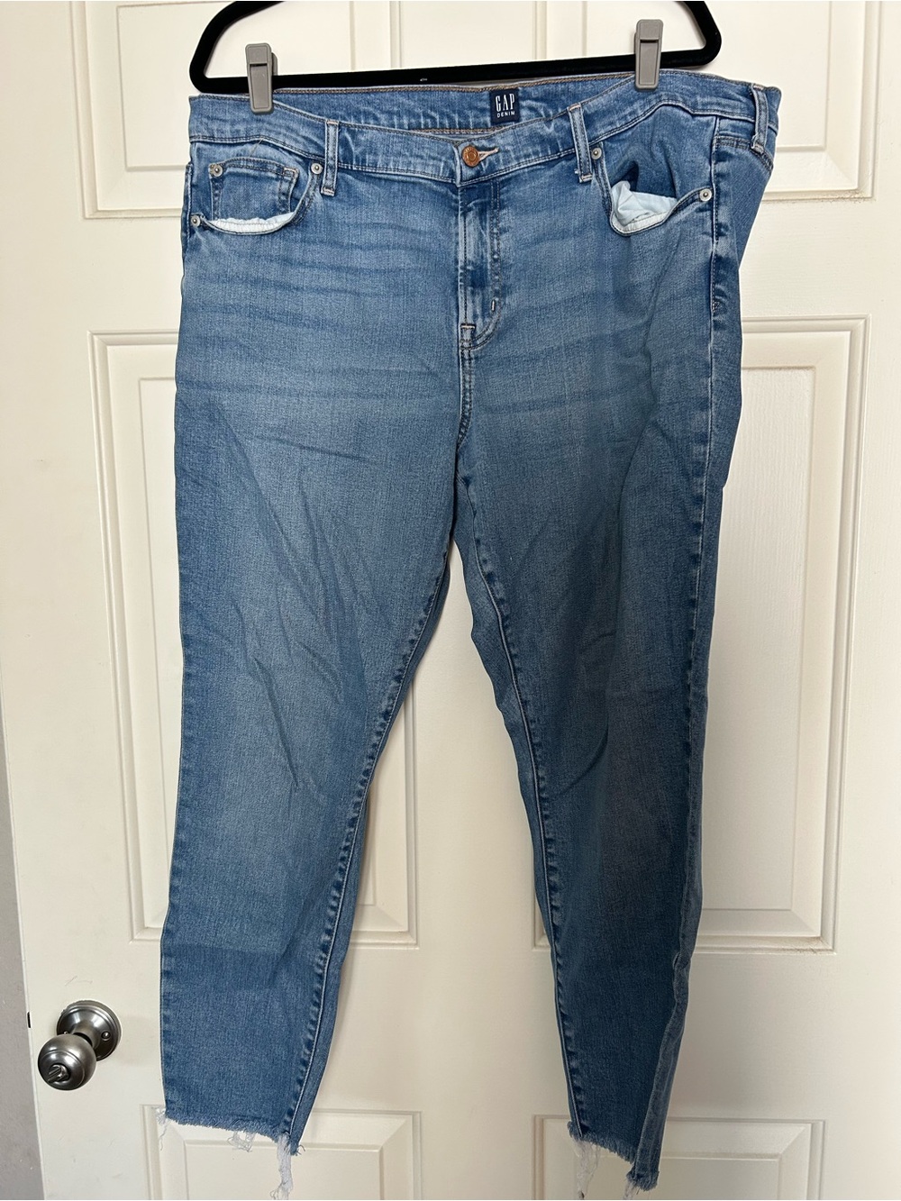 GAP Light Blue Ankle Crop Women's Jeans